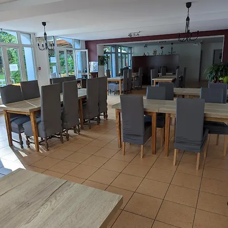 De L'ours Hotel