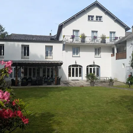 Hotel De L'ours 2*
